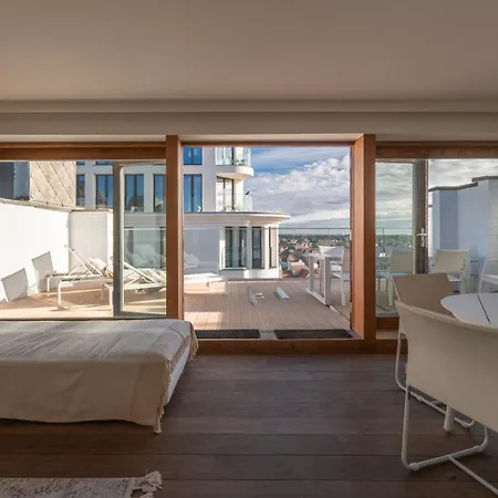 Stylish With Sunny Terrace In The Heart Of - Parking Included