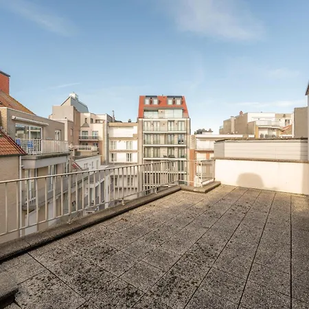 Stylish With Sunny Terrace In The Heart Of - Parking Included